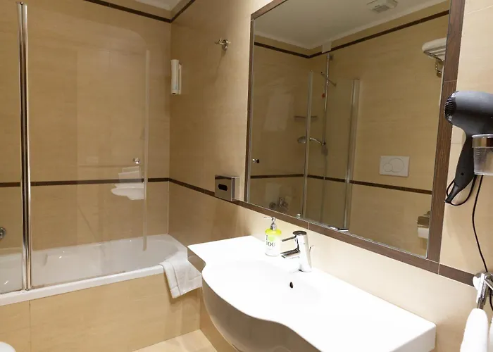 Cervara Park Ξενοδοχείο 4*