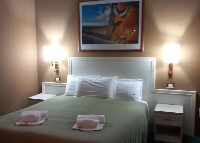 Отель Cervara Park